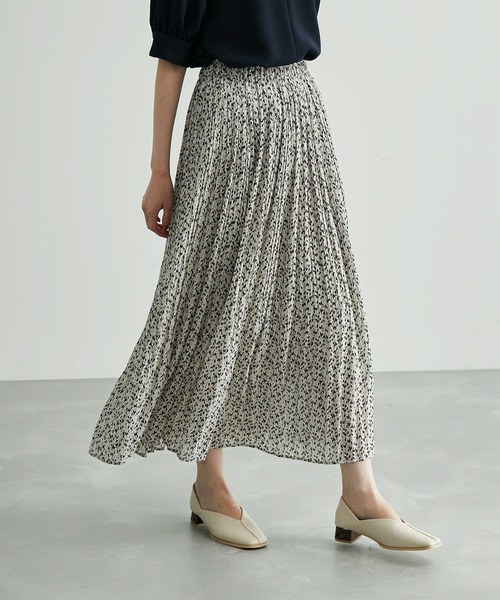 ROPE' PICNIC(ロペピクニック)の「着丈が選べる/再生ポリエステルシアーナチュラル楊柳プリーツスカート(スカート・レディース・ブラック/ダークブラウン/ベージュ/ネイビー/ラベンダー/ブラック系その他/ベージュ系その他/ベージュ系その他2・38/36)」の6枚目の写真