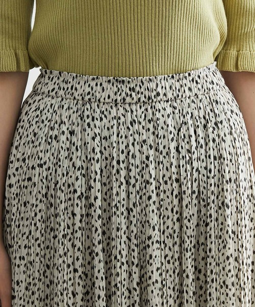 ROPE' PICNIC(ロペピクニック)の「着丈が選べる/再生ポリエステルシアーナチュラル楊柳プリーツスカート(スカート・レディース・ブラック/ダークブラウン/ベージュ/ネイビー/ラベンダー/ブラック系その他/ベージュ系その他/ベージュ系その他2・38/36)」の11枚目の写真