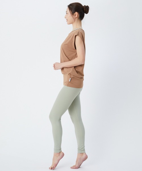 Julier Yoga and Relax(ジュリエヨガアンドリラックス)の「Julier Ecocoベア天竺チュニック(チュニック・レディース・キャメル/ネイビー/ホワイト/イエロー・1/0)」の12枚目の写真