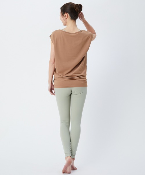 Julier Yoga and Relax(ジュリエヨガアンドリラックス)の「Julier Ecocoベア天竺チュニック(チュニック・レディース・キャメル/ネイビー/ホワイト/イエロー・1/0)」の13枚目の写真