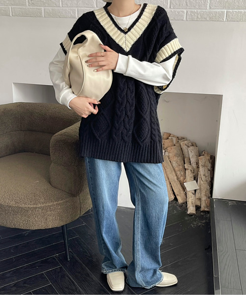 BANNER SELECT(バナーセレクト)の「配色ケーブルニットベスト(ベスト・レディース・チャコールグレー/ブラック/ベージュ/カーキ/ホワイト・FREE)」の14枚目の写真