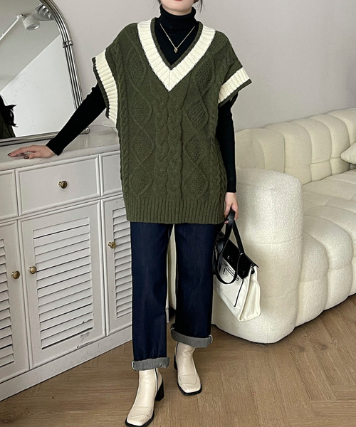 BANNER SELECT(バナーセレクト)の「配色ケーブルニットベスト(ベスト・レディース・チャコールグレー/ブラック/ベージュ/カーキ/ホワイト・FREE)」の12枚目の写真