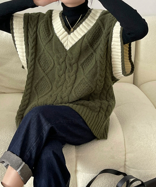 BANNER SELECT(バナーセレクト)の「配色ケーブルニットベスト(ベスト・レディース・チャコールグレー/ブラック/ベージュ/カーキ/ホワイト・FREE)」の18枚目の写真