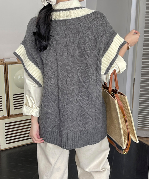 BANNER SELECT(バナーセレクト)の「配色ケーブルニットベスト(ベスト・レディース・チャコールグレー/ブラック/ベージュ/カーキ/ホワイト・FREE)」の7枚目の写真