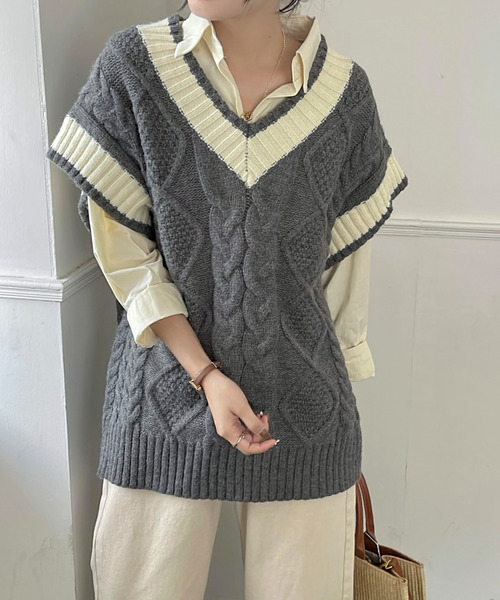 BANNER SELECT(バナーセレクト)の「配色ケーブルニットベスト(ベスト・レディース・チャコールグレー/ブラック/ベージュ/カーキ/ホワイト・FREE)」の10枚目の写真