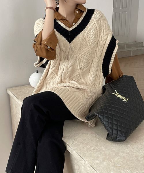 BANNER SELECT(バナーセレクト)の「配色ケーブルニットベスト(ベスト・レディース・チャコールグレー/ブラック/ベージュ/カーキ/ホワイト・FREE)」の16枚目の写真