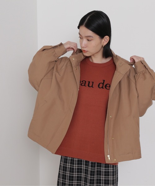 NATURAL BEAUTY BASIC(ナチュラルビューティーベーシック)の「ドルマンマウンテンパーカー(マウンテンパーカー・レディース・ベージュ/ネイビー/カーキ・SMALL/MEDIUM)」の4枚目の写真