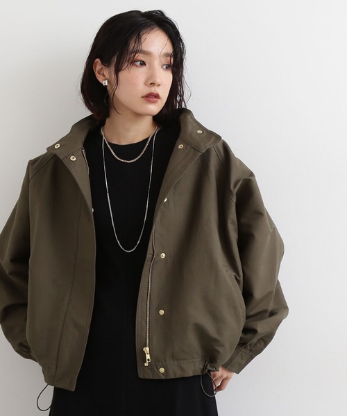 NATURAL BEAUTY BASIC(ナチュラルビューティーベーシック)の「ドルマンマウンテンパーカー(マウンテンパーカー・レディース・ベージュ/ネイビー/カーキ・SMALL/MEDIUM)」の11枚目の写真