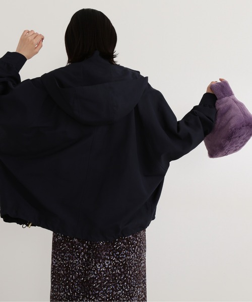 NATURAL BEAUTY BASIC(ナチュラルビューティーベーシック)の「ドルマンマウンテンパーカー(マウンテンパーカー・レディース・ベージュ/ネイビー/カーキ・SMALL/MEDIUM)」の19枚目の写真