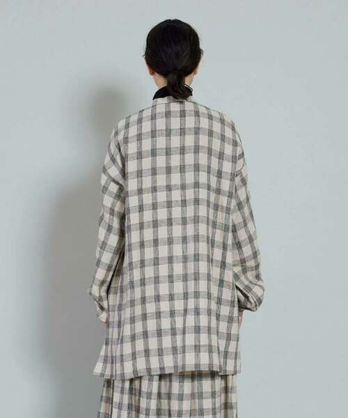 conges payes ADIEU TRISTESSE(コンジェ ペイエ アデュートリステス)の「リネンバンドカラーシャツ(シャツ/ブラウス・レディース・ネイビー/キナリ・38)」の10枚目の写真