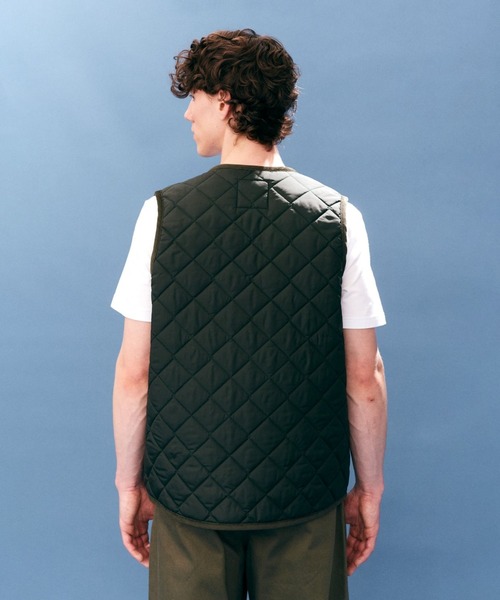 LAVENHAM（ラベンハム）の「Thornham Mens / ソーンハム メンズ（ベスト・メンズ・ベージュ系その他/ブラック/イエロー/オリーブ/ネイビー/オフホワイト/ベージュ系その他3/ダークブラック/パープル/ベージュ系その他2・L/M/S/XL/XXL/XS）」の18枚目の写真