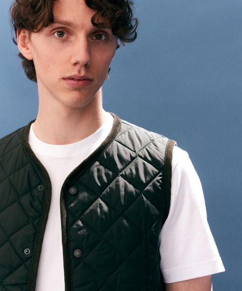 LAVENHAM（ラベンハム）の「Thornham Mens / ソーンハム メンズ（ベスト・メンズ・ベージュ系その他/ブラック/イエロー/オリーブ/ネイビー/オフホワイト/ベージュ系その他3/ダークブラック/パープル/ベージュ系その他2・L/M/S/XL/XXL/XS）」の22枚目の写真