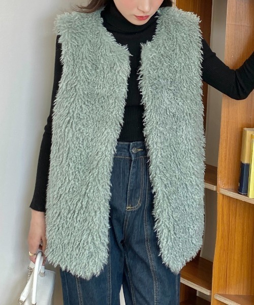 DIAVEL（ディアベル）の「プードルファーベスト（ダウンベスト・レディース・モカ/カーキ/アイボリー/ブラック/ライトピンク/ピンク/オフホワイト/グレー・M）」の7枚目の写真