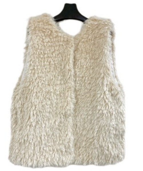 DIAVEL（ディアベル）の「プードルファーベスト（ダウンベスト・レディース・モカ/カーキ/アイボリー/ブラック/ライトピンク/ピンク/オフホワイト/グレー・M）」の15枚目の写真