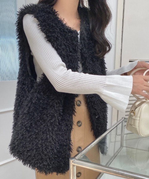 DIAVEL（ディアベル）の「プードルファーベスト（ダウンベスト・レディース・モカ/カーキ/アイボリー/ブラック/ライトピンク/ピンク/オフホワイト/グレー・M）」の16枚目の写真