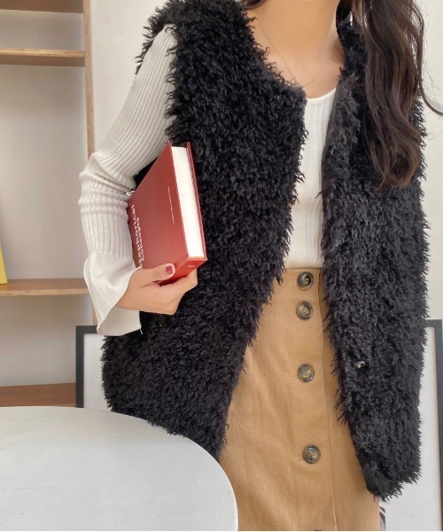 DIAVEL（ディアベル）の「プードルファーベスト（ダウンベスト・レディース・モカ/カーキ/アイボリー/ブラック/ライトピンク/ピンク/オフホワイト/グレー・M）」の17枚目の写真