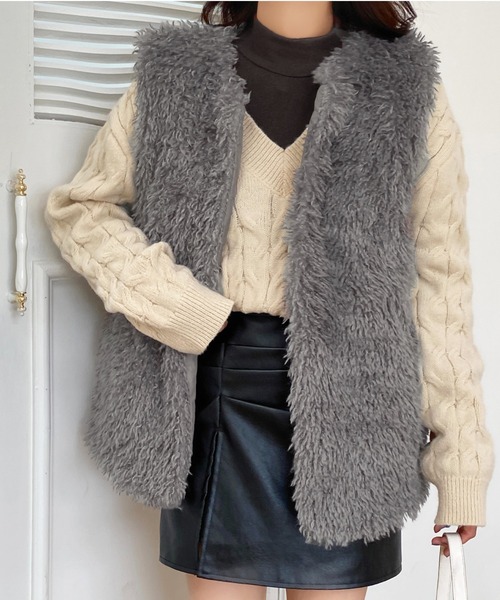 DIAVEL（ディアベル）の「プードルファーベスト（ダウンベスト・レディース・モカ/カーキ/アイボリー/ブラック/ライトピンク/ピンク/オフホワイト/グレー・M）」の9枚目の写真