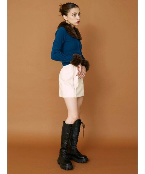 EVRIS（エヴリス）の「フェイクレザーミニスカート（スカート・レディース・マスタード/ブラック/アイボリー・SMALL/MEDIUM）」の14枚目の写真