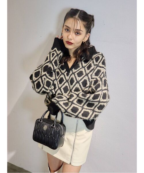 EVRIS（エヴリス）の「フェイクレザーミニスカート（スカート・レディース・マスタード/ブラック/アイボリー・SMALL/MEDIUM）」の20枚目の写真