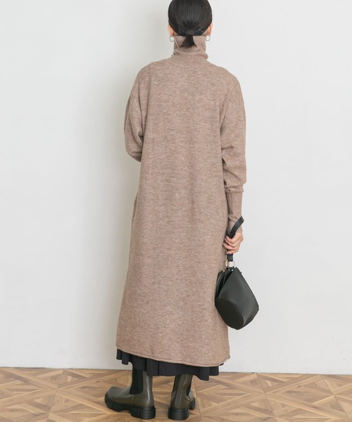 UR Lab.（アーバンリサーチラボ）の「スリットニットタートルワンピース（ワンピース・レディース・ブラック/ベージュ/ブラウン/グレー系その他・FREE）」の8枚目の写真