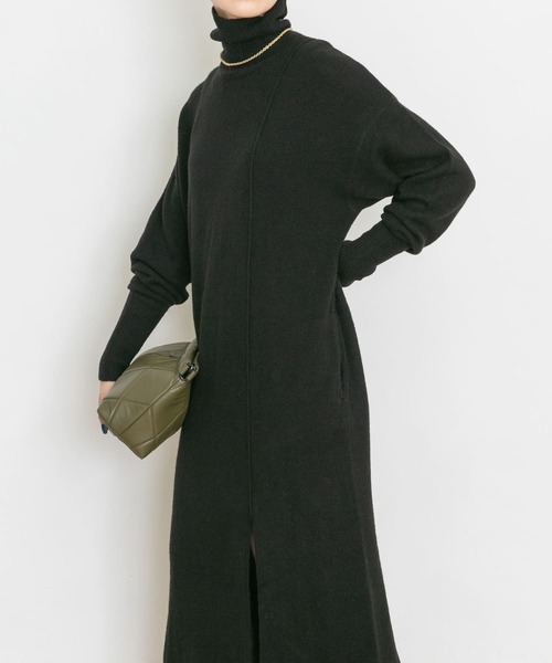 UR Lab.（アーバンリサーチラボ）の「スリットニットタートルワンピース（ワンピース・レディース・ブラック/ベージュ/ブラウン/グレー系その他・FREE）」の15枚目の写真