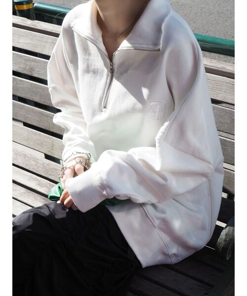 EVRIS（エヴリス）の「【WEB限定】ハーフジップスウェットトップス（スウェット・レディース・ホワイト/ブラック/ブルー・FREE）」の19枚目の写真