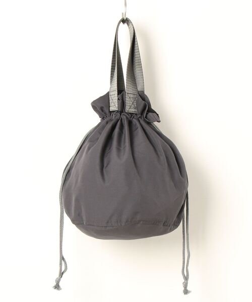 EMMA NOVEMBER　（エマノーヴェンバー）の「Embroidery ドローストリングバッグ（ハンドバッグ・レディース・サンドベージュ/オフホワイト/オリーブ/チャコールグレー/ブラック/ブラック×ホワイト・FREE）」の9枚目の写真