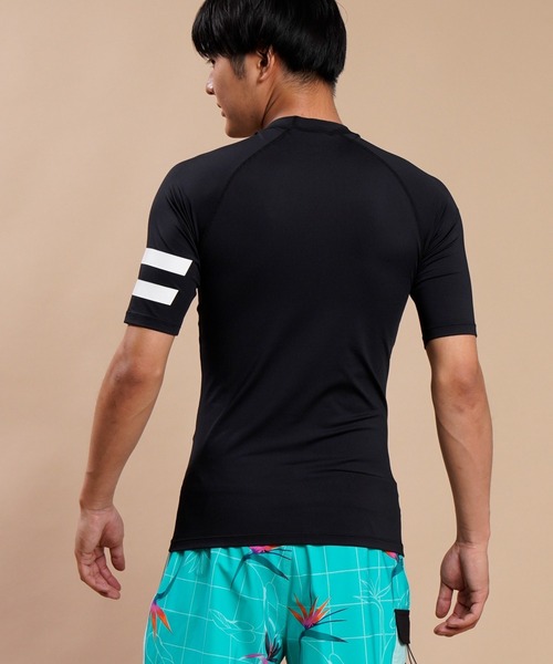 Hurley （ハーレー）の「Hurley/ハーレー 半袖ラッシュガード UVカット 吸水速乾/ワンポイントラッシュガード MRG2310038（ラッシュガード・メンズ・ブラック×レッド/ブラック×ホワイト・M/L/XL）」の15枚目の写真
