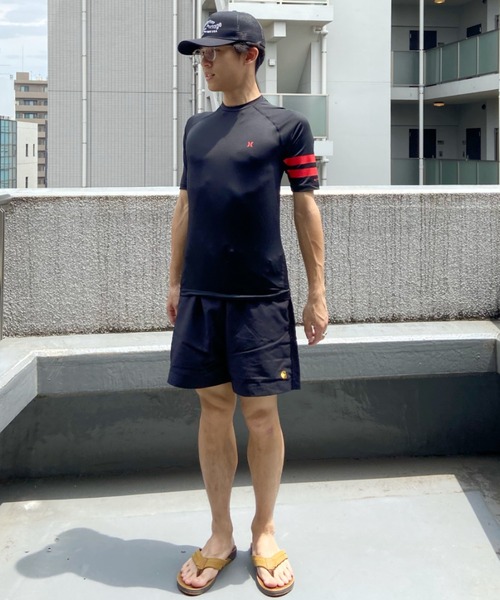 Hurley （ハーレー）の「Hurley/ハーレー 半袖ラッシュガード UVカット 吸水速乾/ワンポイントラッシュガード MRG2310038（ラッシュガード・メンズ・ブラック×レッド/ブラック×ホワイト・M/L/XL）」の7枚目の写真