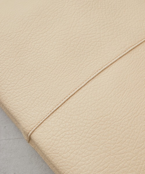 Actually（アクチュアリー）の「フェイクレザー ワイドベルト ショルダーバッグ（ショルダーバッグ・レディース・シルバー/アイボリー/ブラック/グレイッシュベージュ/カーキ/ライトベージュ/グレー・フリー）」の13枚目の写真