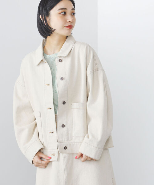BEAMS HEART(ビームスハート)の「BEAMS HEART / タックショルダー オーバージャケット(デニムジャケット・レディース・オフホワイト/ネイビー・SMALL/MEDIUM)」の5枚目の写真