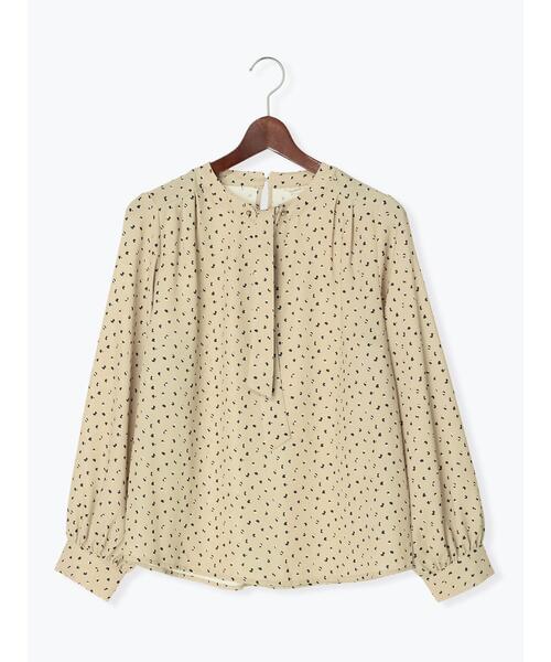 Te chichi TERRASSE（テチチテラス）の「幾何学柄2WAYボウタイブラウス