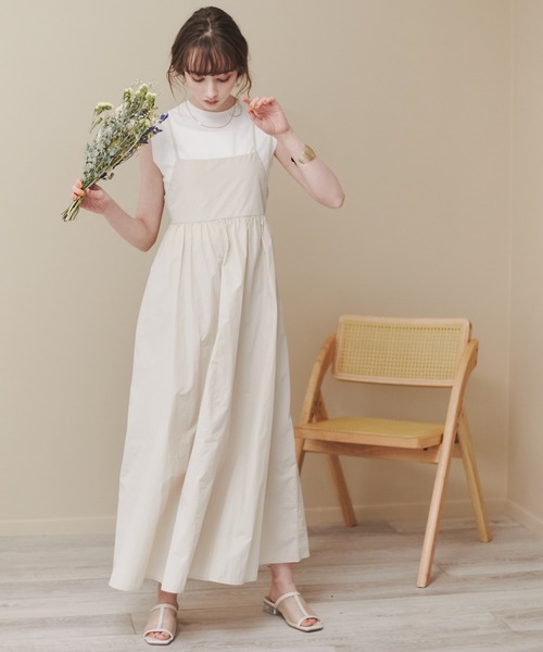 ANGIE（アンジー）の「ナイロンフレアキャミワンピース（ワンピース・レディース・ブラック/アイボリー/ベージュ・FREE）」の11枚目の写真