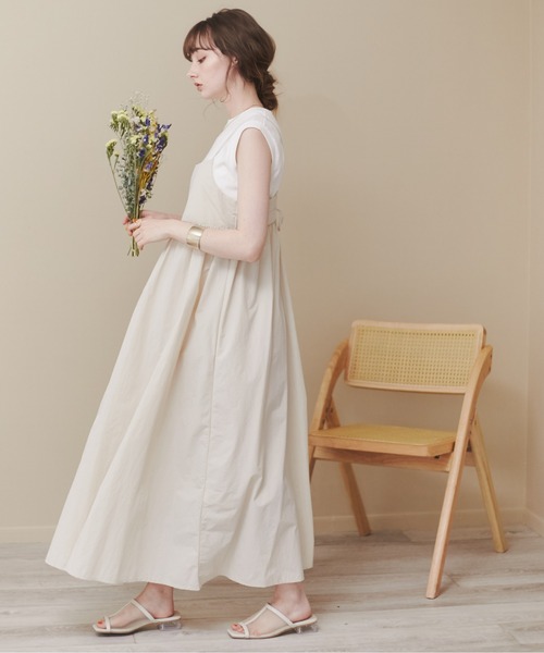 ANGIE（アンジー）の「ナイロンフレアキャミワンピース（ワンピース・レディース・ブラック/アイボリー/ベージュ・FREE）」の7枚目の写真