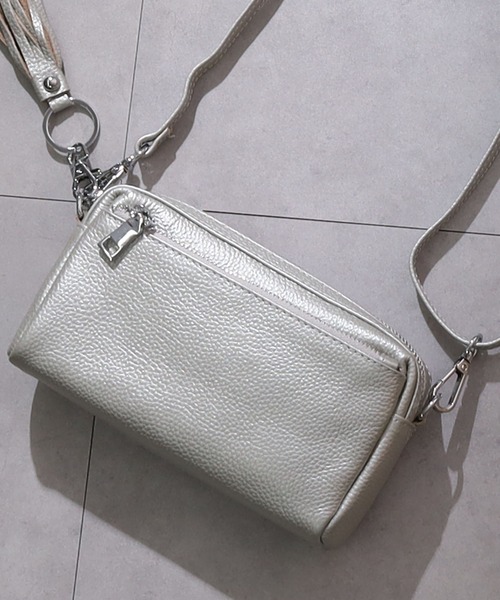 COOCO(クーコ)の「【牛革】シュリンクレザー横型ミニショルダーバッグ(ショルダーバッグ・レディース・グレー/パープル/ブラウン/ブラック/ライトピンク/ブルー/シルバー/グリーン/レッド/オフホワイト/レッド系その他/モカ・9)」の12枚目の写真