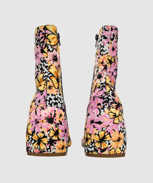 DRIES VAN NOTEN(ドリスヴァンノッテン)の「QU704(ブーツ・レディース・その他・36/37/38)」の2枚目の写真