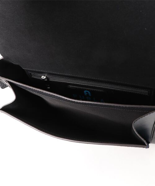 FURLA（フルラ）の「MAN ENEA M MESSENGER（メッセンジャーバッグ・メンズ・グレー系その他・ONE SIZE）」の5枚目の写真