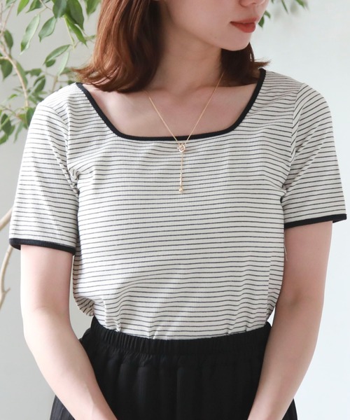 archives(アルシーヴ)の「パイピング2wayリブTOPS(Tシャツ/カットソー・レディース・オフホワイト/ブラック系その他/ホワイト×ブルー/ホワイト×グリーン・MEDIUM)」の3枚目の写真