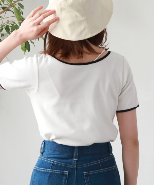 archives(アルシーヴ)の「パイピング2wayリブTOPS(Tシャツ/カットソー・レディース・オフホワイト/ブラック系その他/ホワイト×ブルー/ホワイト×グリーン・MEDIUM)」の7枚目の写真