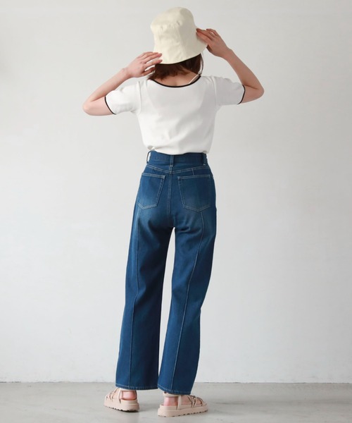 archives(アルシーヴ)の「パイピング2wayリブTOPS(Tシャツ/カットソー・レディース・オフホワイト/ブラック系その他/ホワイト×ブルー/ホワイト×グリーン・MEDIUM)」の11枚目の写真