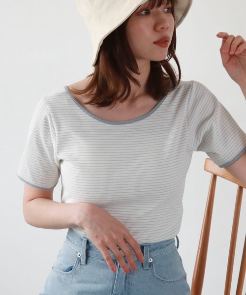 archives(アルシーヴ)の「パイピング2wayリブTOPS(Tシャツ/カットソー・レディース・オフホワイト/ブラック系その他/ホワイト×ブルー/ホワイト×グリーン・MEDIUM)」の19枚目の写真