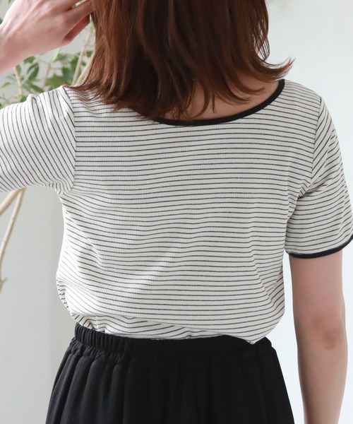 archives(アルシーヴ)の「パイピング2wayリブTOPS(Tシャツ/カットソー・レディース・オフホワイト/ブラック系その他/ホワイト×ブルー/ホワイト×グリーン・MEDIUM)」の14枚目の写真