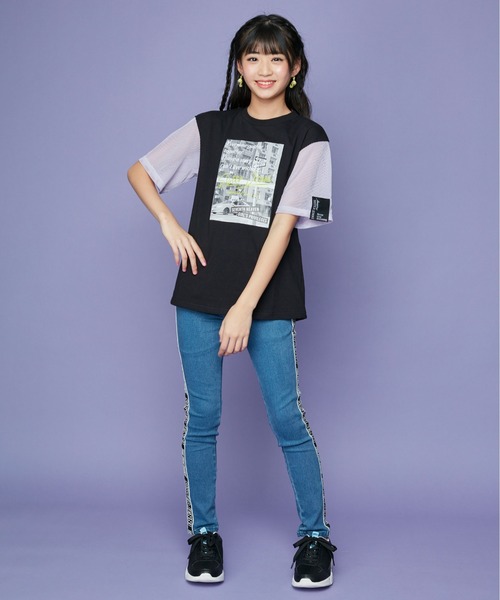 SISTER JENNI(SISTER JENNI)の「【ウエスト調整可能】【ストレッチデニム】美脚ロゴテープデニムレギパン(デニムパンツ・キッズ・ブルー/サックスブルー・160cm/130cm/140cm/150cm)」の4枚目の写真