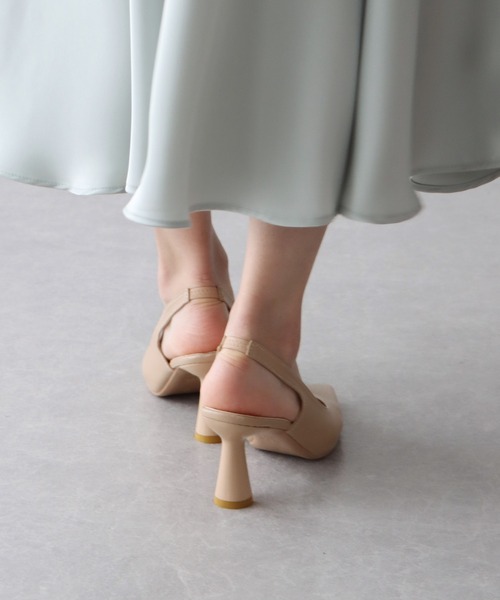 BLUEEAST（ブルーイースト）の「バックストラップミュール（パンプス・レディース・オフホワイト/ブラック/ベージュ・MEDIUM/LARGE/SMALL）」の19枚目の写真