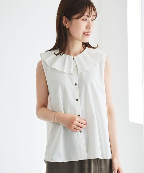 le.coeur blanc(ルクールブラン)の「タックエリノースリブラウス(シャツ/ブラウス・レディース・ブラック/オフホワイト・38)」の5枚目の写真