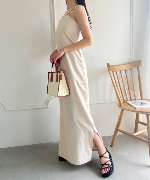 CLEA(クレア)の「ダブルストラップロング丈キャミワンピース(ワンピース・レディース・グリーン/ブラウン/アイボリー/ブラック・FREE)」の9枚目の写真