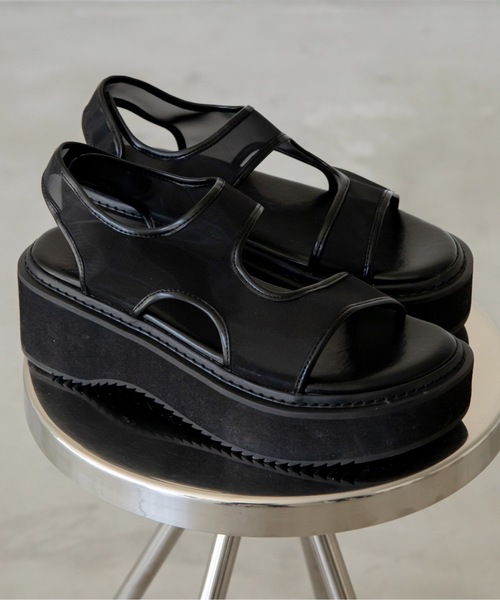 VACANCY（ヴァカンシー）の「厚底アシンメトリーシアーサンダル（サンダル・レディース・ブラック/シルバー・MEDIUM/LARGE/X-LARGE）」の3枚目の写真