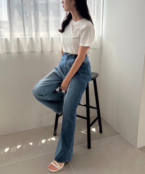 one after another NICE CLAUP(ワンアフターアナザーナイスクラップ)の「ワンポイント刺繍Tee(Tシャツ/カットソー・レディース・カーキ/オフホワイト/ブラック×ホワイト/オートミール・FREE)」の6枚目の写真