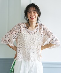 かぎ編みヘムフラワートップス