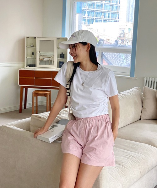 by muni:r(バイ ムニール)の「シャーリングクロップド半袖Tシャツ(Tシャツ/カットソー・レディース・ブラック/グレー/ピンク/ホワイト/イエロー・FREE)」の9枚目の写真
